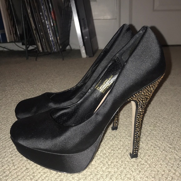 Steve Madden Satin Rhinestone Pump Heels - Picture 3 of 7